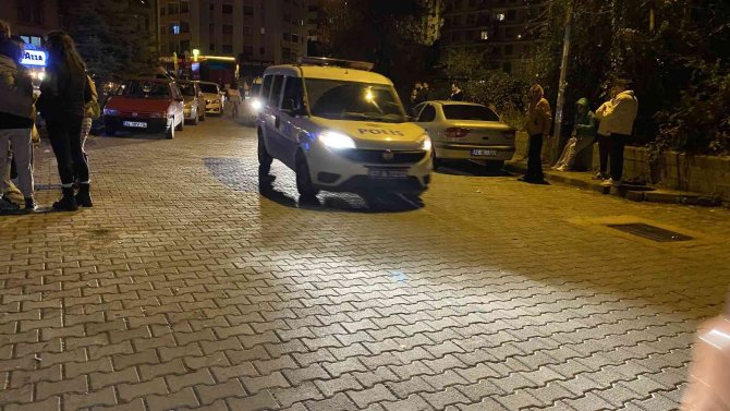 Zonguldaklılar Sarsıntıyla Sokağa Akın Etti