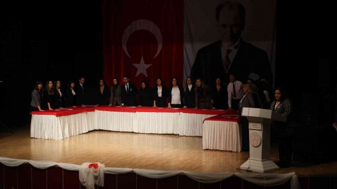 Kırklareli’nde Aday Öğretmenler Yemin Etti