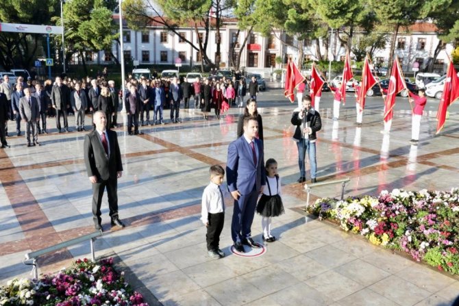 Muğla’da 24 Kasım Öğretmenler Günü Kutlanıyor
