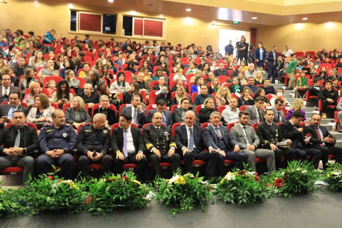 Marmaris’te Öğretmenler Günü Düzenlenen Törenle Kutlandı