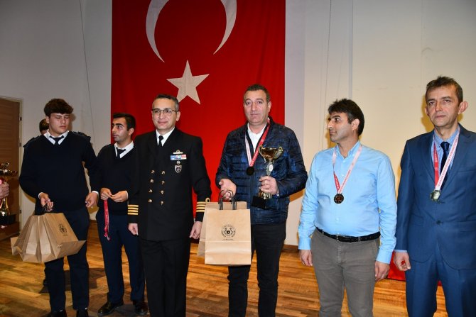 Altınova’da Öğretmenler Günü Kutlandı