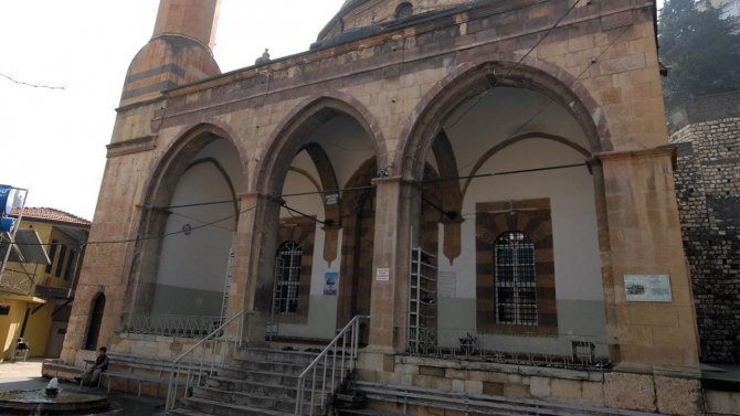 345 Yıllık Geçmişe Sahip Osmanlı Eseri: "Acemli Camii" 100 Yıldır Hafız Yetiştiriyor
