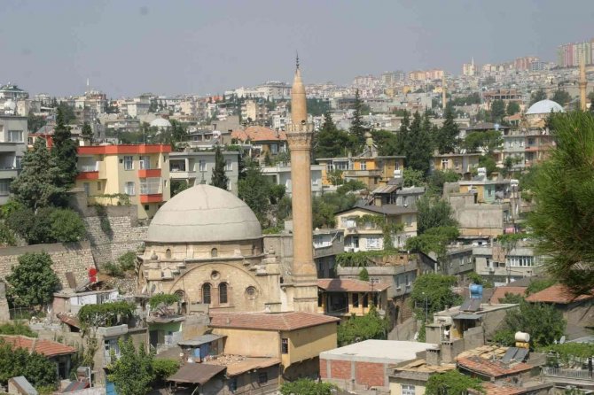 345 Yıllık Geçmişe Sahip Osmanlı Eseri: "Acemli Camii" 100 Yıldır Hafız Yetiştiriyor