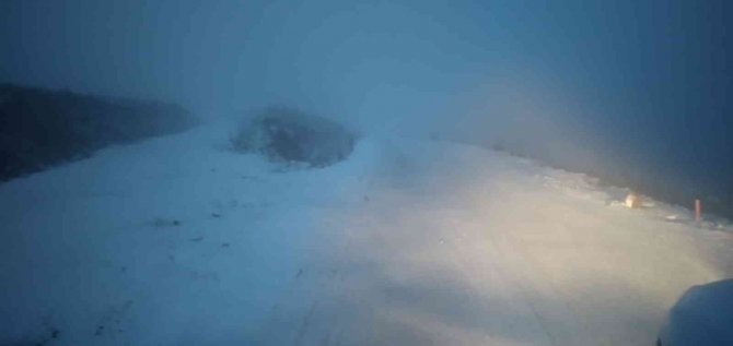 Afyonkarahisar’a Mevsimin İlk Karı Düştü