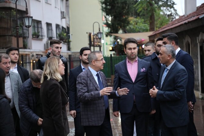 Ak Parti İ̇zmir İ̇l Başkanı Sürekli’den Karşıyaka Stadı Göndermesi