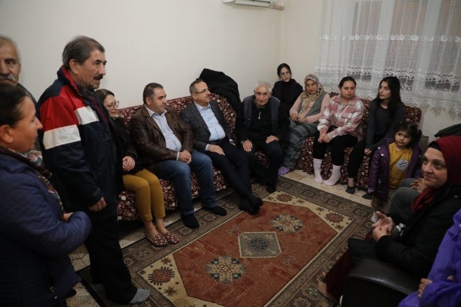 Ak Parti İ̇zmir İ̇l Başkanı Sürekli’den Karşıyaka Stadı Göndermesi