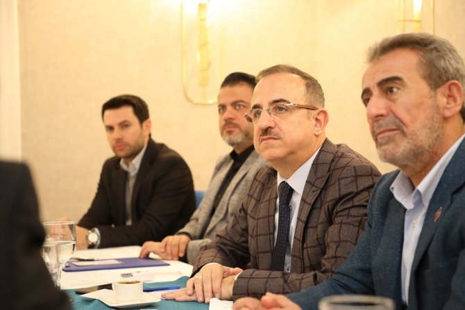 Ak Parti İ̇zmir İ̇l Başkanı Sürekli’den Karşıyaka Stadı Göndermesi