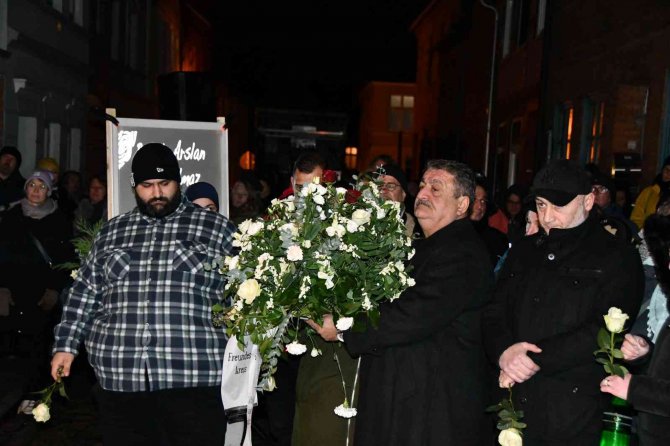 Almanya’da Mölln Katliamının 30. Yıl Dönümünde Anma Töreni