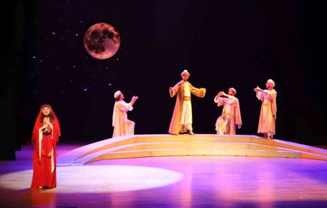 Nevü’de ’Leylâ İle Mecnun’ Adlı Tiyatro Oyunu Sahnelendi