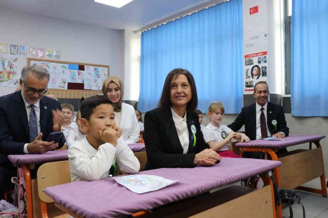 Gülseren Hüseyin Doğan İ̇lkokulu Öğretmenler Günü’nde Açıldı