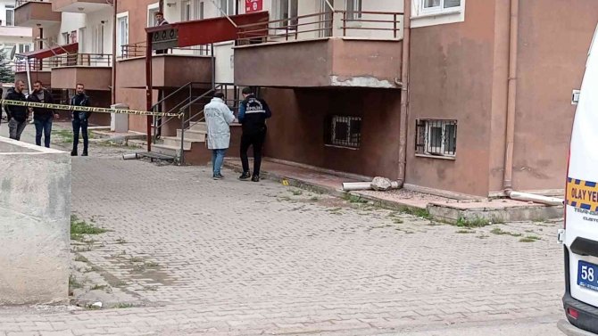 Araç Park Etme Kavgası Kanlı Bitti: 1 Yaralı