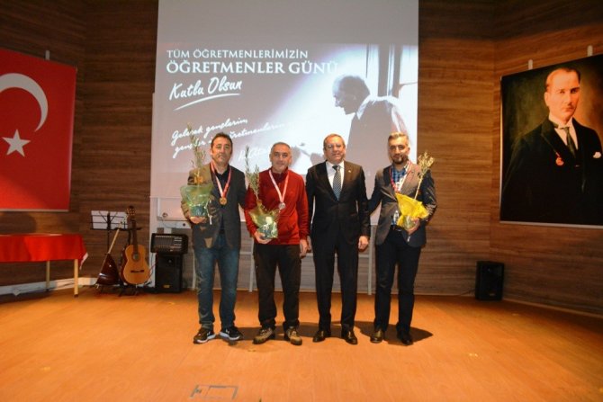 Ayvalık’ta Öğretmenlerin Hatırlanma Sevinci