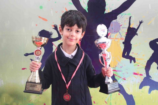 Bandırmalı Minik Dansçı Yarışmada Dünya 3.’sü Oldu