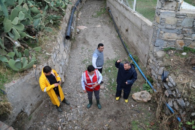 Başkan Aras, Yağış Boyunca Sahadaydı