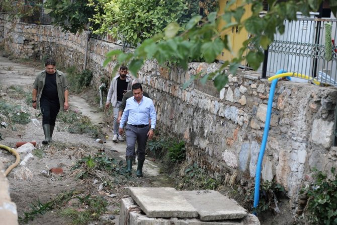 Başkan Aras, Yağış Boyunca Sahadaydı