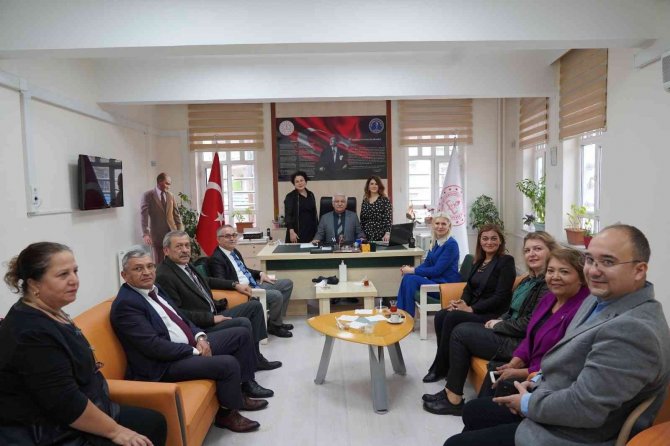 Başkan V. Subaşı, Öğretmen Ve Öğrencileri Ziyaret Etti