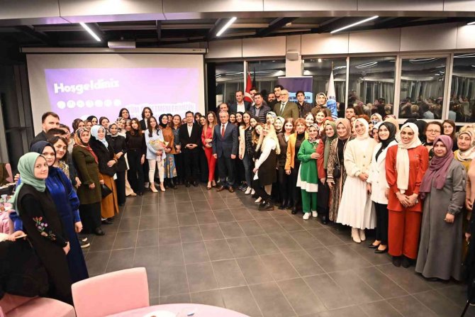 Tuzla Belediye Başkanı Dr. Şadi Yazıcı: “Öğretmenler, Öğrencilerin Rol Modelidir”