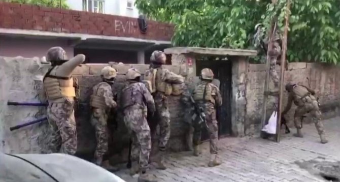 Batman’da Terör Operasyonu: 11 Kişi Yakalandı