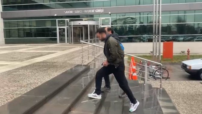 Otobüsteki Yolcudan Uyuşturucu Çıktı