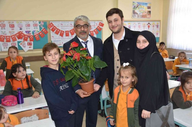 4 Kardeşten Öğretmenlerine Sürpriz Ziyaret