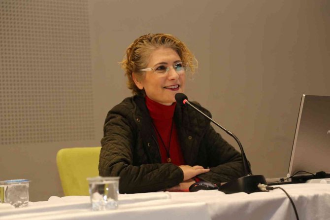 Aile İçi Şiddetin Ana Sebebi İletişim Eksikliği