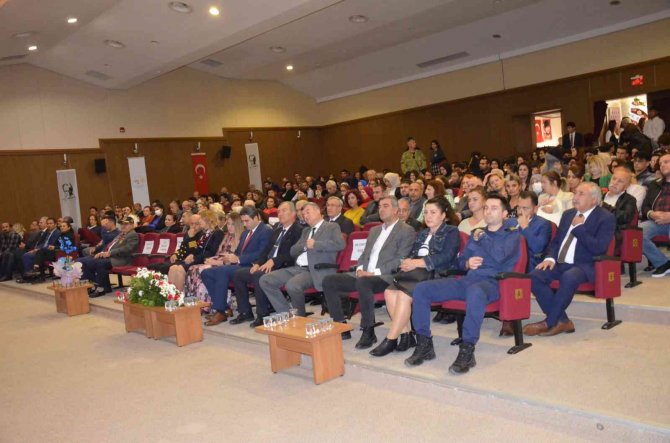 Didim’de Öğretmenler Günü Kutlandı