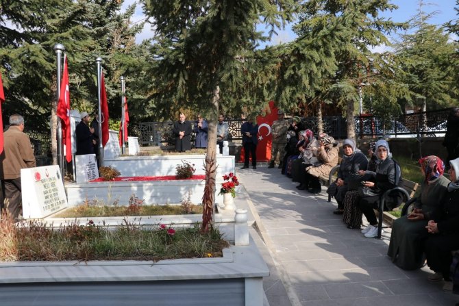 Ahlatlı Şehitler Kabirleri Başında Anıldı