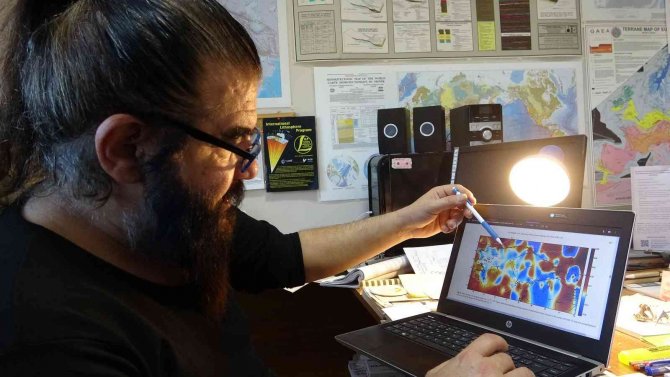 Doç. Dr. Toker: “Düzce Depremi Marmara Fayını Dolaylı Olarak Etkiledi”