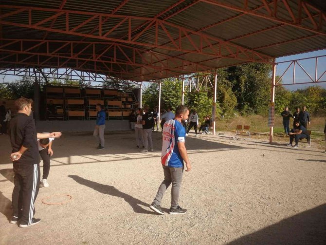 Dörtyol’da Öğretmenlerden Bocce Turnuvası