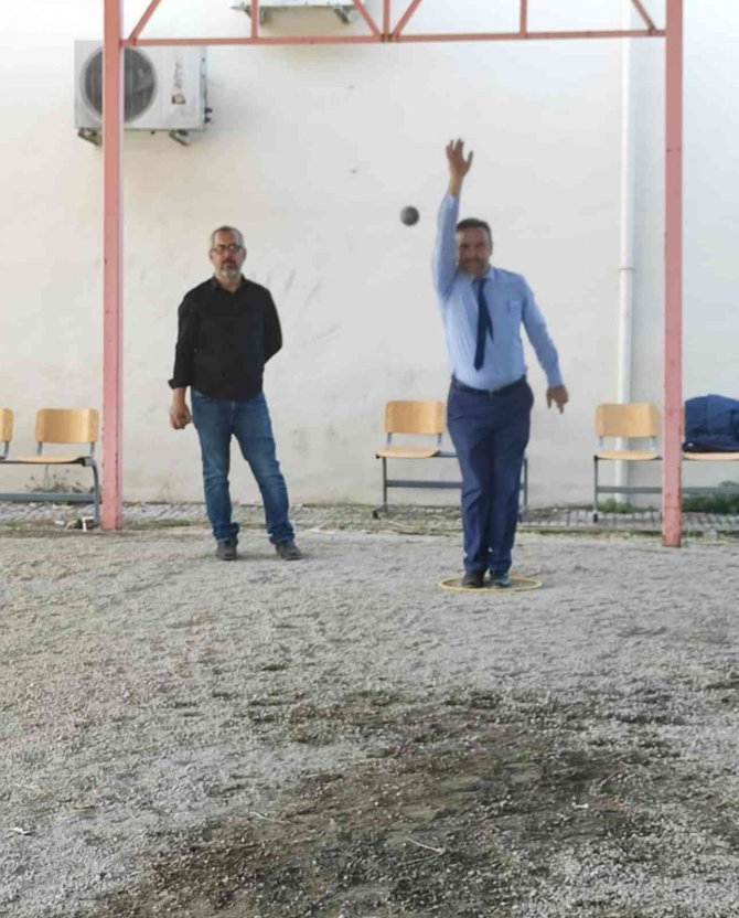 Dörtyol’da Öğretmenlerden Bocce Turnuvası
