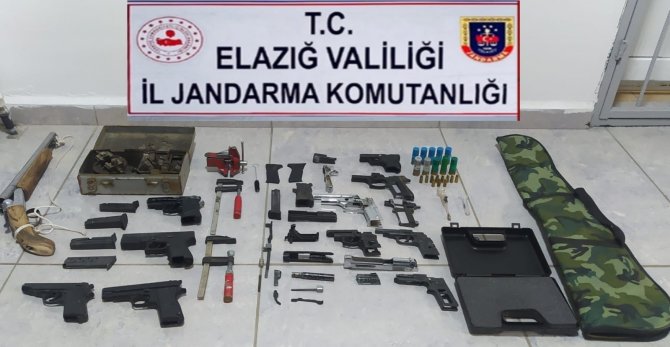 Evini Silah Atölyesine Çeviren Şüpheli Yakalandı