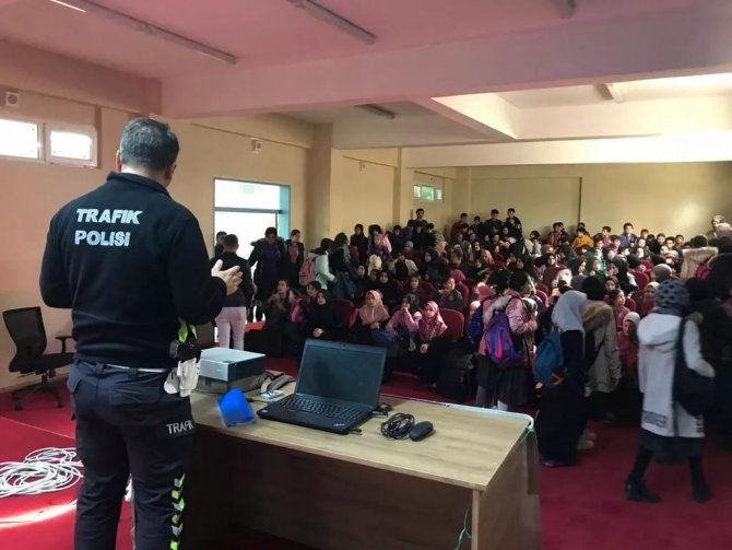 Erzincan’da Öğrencilere Suçtan Korunma Yöntemleri Anlatıldı