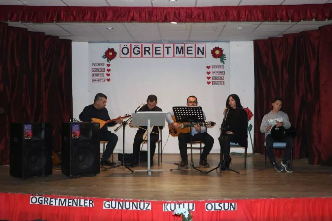 Bayat’ta Öğretmenler Günü Kutlandı