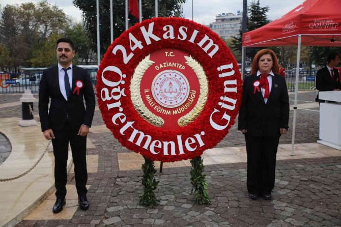Gaziantep’te Öğretmenler Günü Buruk Kutlandı