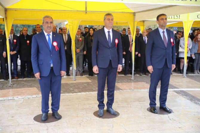 Gaziantep’te Öğretmenler Günü Buruk Kutlandı