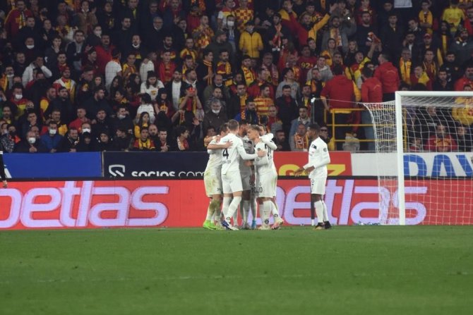 Göztepe İle Altay Arasındaki 64. Randevu