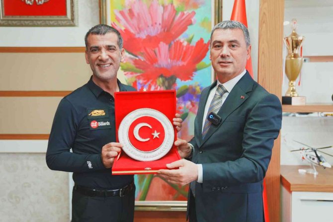 Dünya 3 Bant Bilardo Şampiyonu Taşdemir: "Mutluyum, Gururluyum Ve Onurluyum"