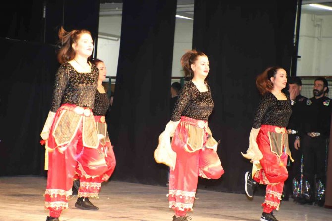 Hakkari’de 24 Kasım Öğretmenler Günü Kutlandı