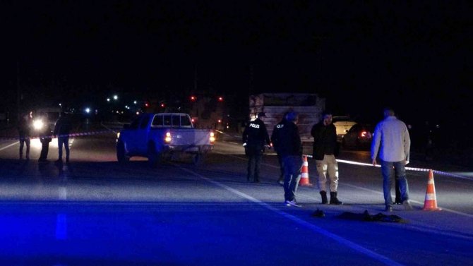 Yüksekova’da Peş Peşe İki Aracın Çarptığı Şahıs Hayatını Kaybetti