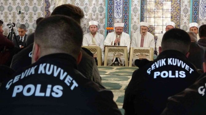 Hakkari’de 33 Yıl Önce Pkk’lı Teröristlerin Katlettiği 28 Kişi İçin Mevlit Okutuldu