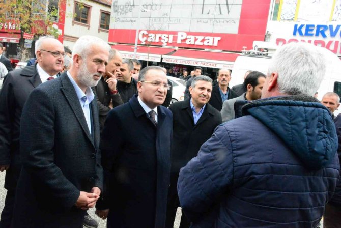 Adalet Bakanı Bozdağ: "Afad’ın Yapmadığı Açıklamaları, Afad’ın Açıklamaları Gibi Gösteriyorlar"