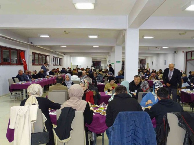 Hisarcık’ta Öğretmenler Yemekte Buluştu