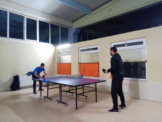 Hisarcık’ta Öğretmenler Arası Masa Tenisi Turnuvası Sona Erdi