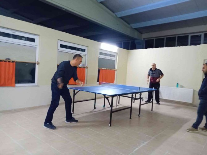 Hisarcık’ta Öğretmenler Arası Masa Tenisi Turnuvası Sona Erdi