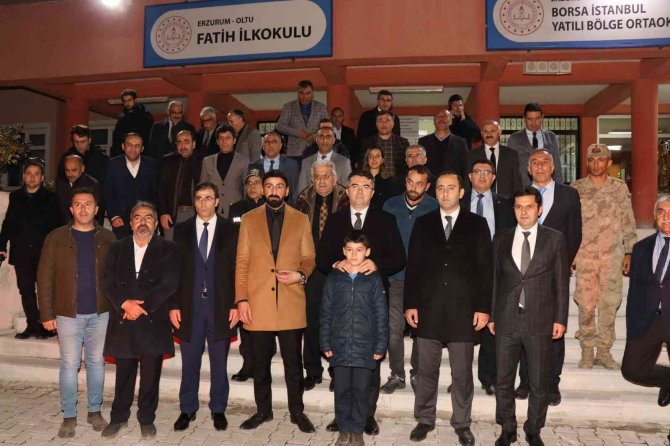 Gurbetten Sıladaki 1000 Öğrenciye Kışlık Giysi Yardımı