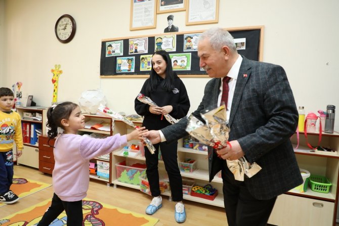 İ̇lkadım Belediyesi Öğretmenleri Unutmadı