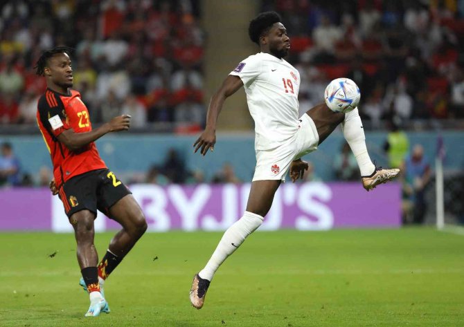 Belçika, Batshuayi İle Güldü