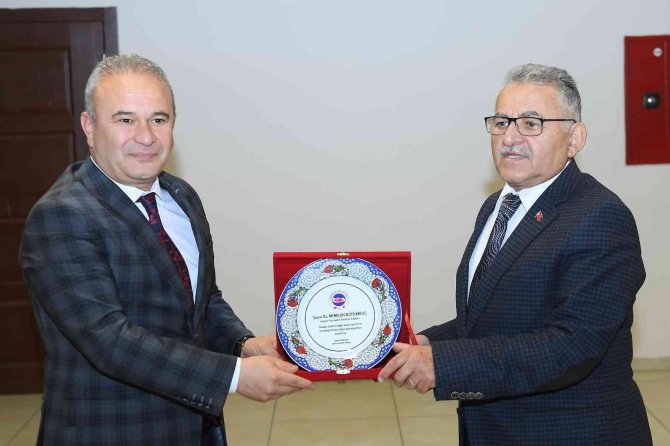 Akkışla’daki Okul Lojmanlarının Tadilatı Yapıldı