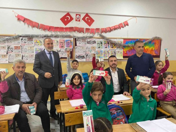 Kestel Belediyesi’nden Çocuklara Diş Bakım Seti