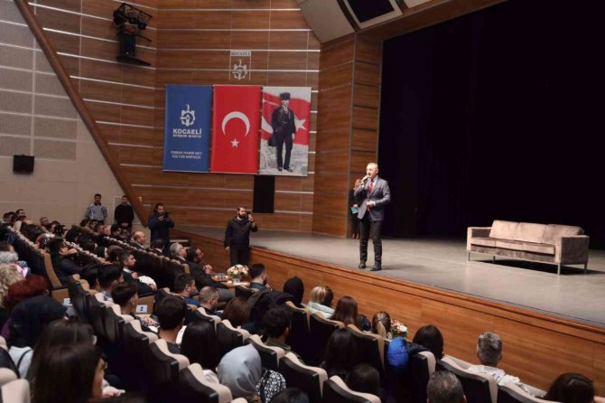 Sefa Doğanay Taklitleriyle Öğretmenleri Kahkahaya Boğdu